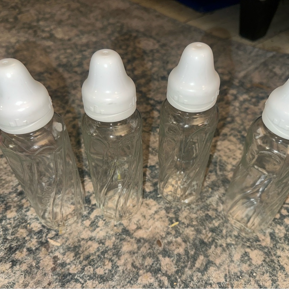 Set of 4 Glass Evenflo 8oz baby bottles
